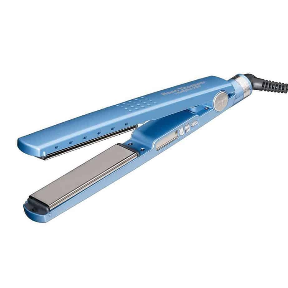 BaBylissPro Nano Titanium-Plated Straightening Iron