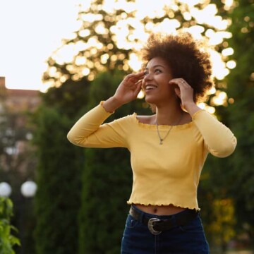 how to safely bleach black hair at home