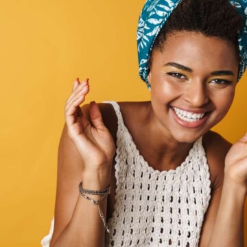 how to get dandruff out of curly hair