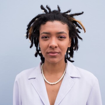 black lady with ombre dreads