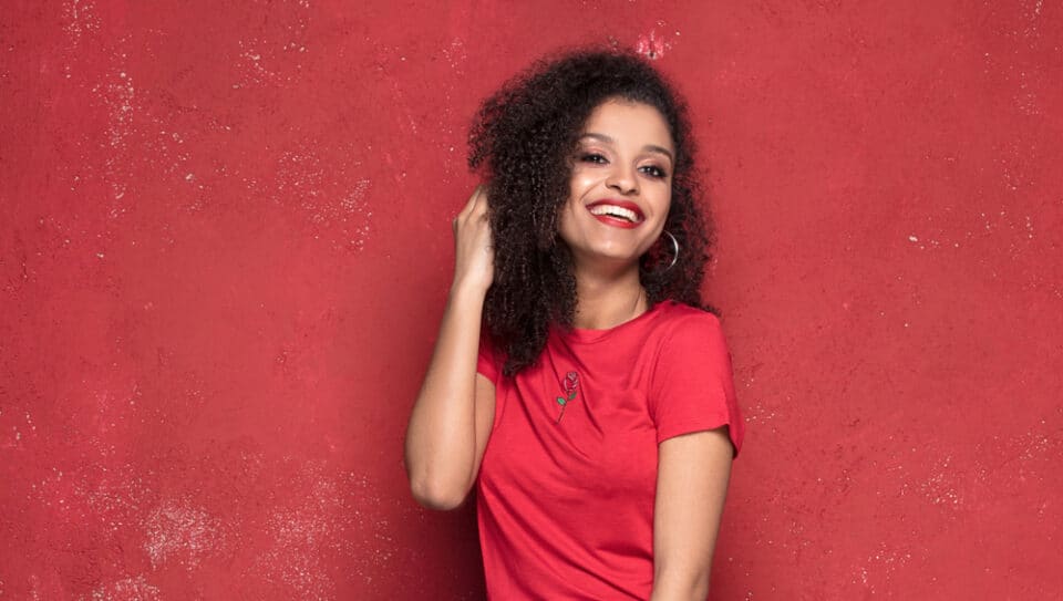 should-you-brush-curly-hair-wet-or-dry-everyday-before-bed