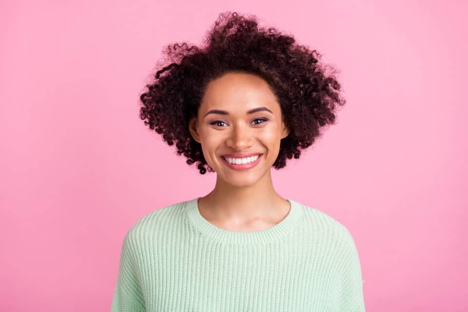 How To Dye Brown Hair Red With and Without Bleach at Home