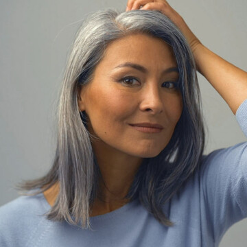 Removing Hair Color to Go Grey at Home