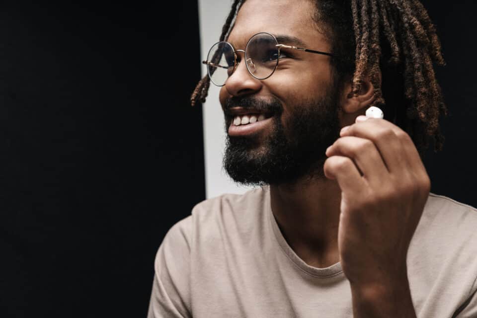 How to Moisturize Starter Locs and What to Use to Hydrate Locs